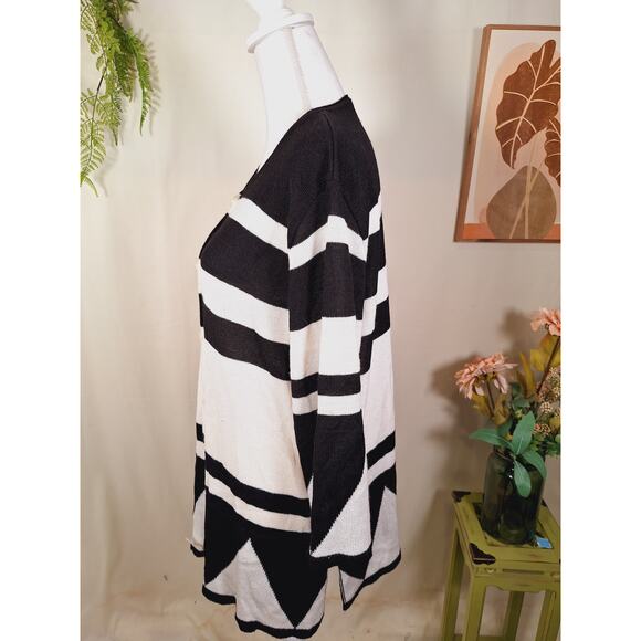 Roni Bis Women's Button-Up Long-Sleeved Sweater Black/White M-L - Picture 5 of 7